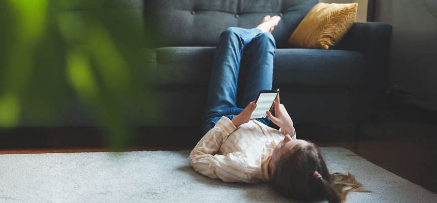 article photo a youth using her first phone by Dr. Sam Goldstein